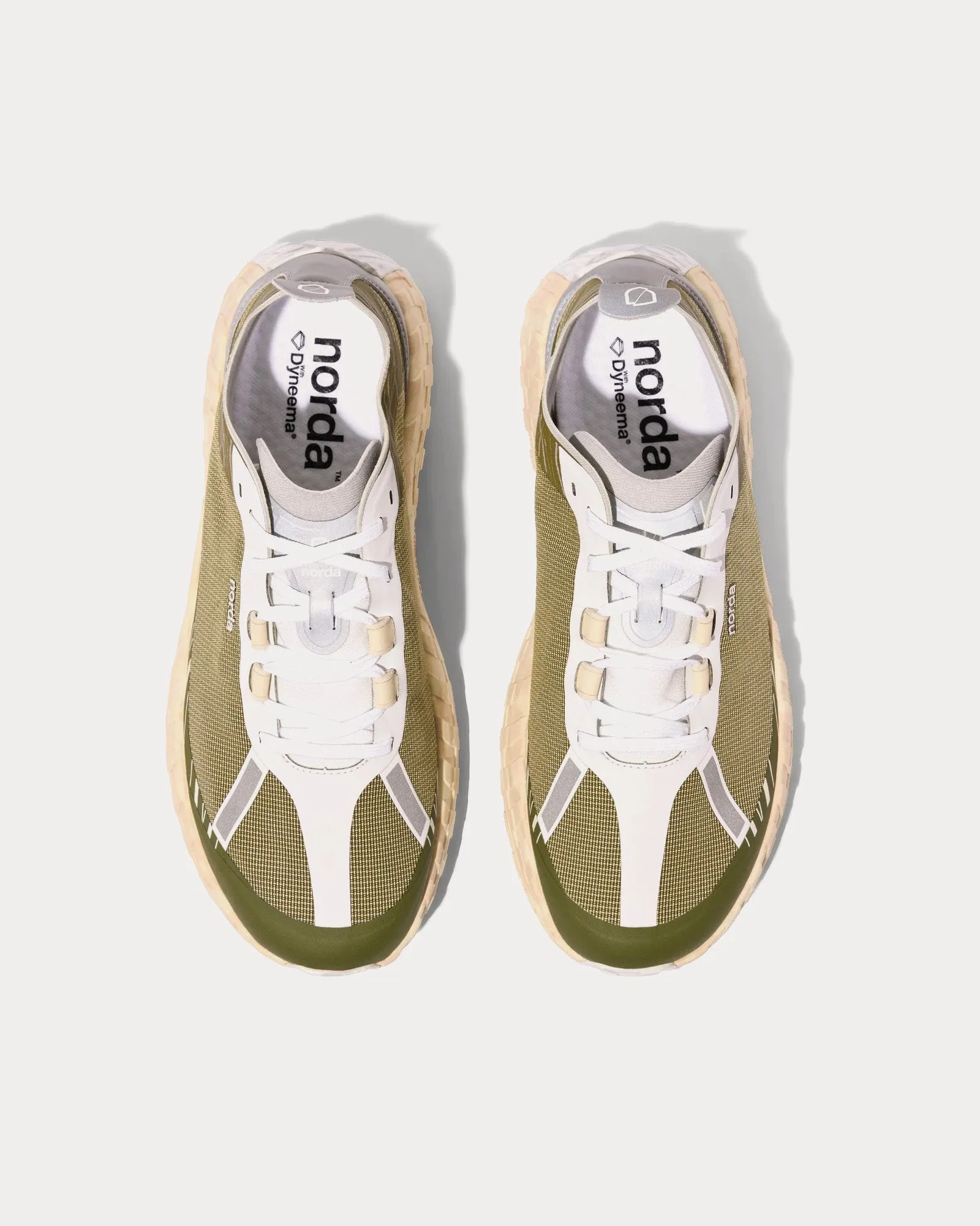 001 Glitch Running Shoes