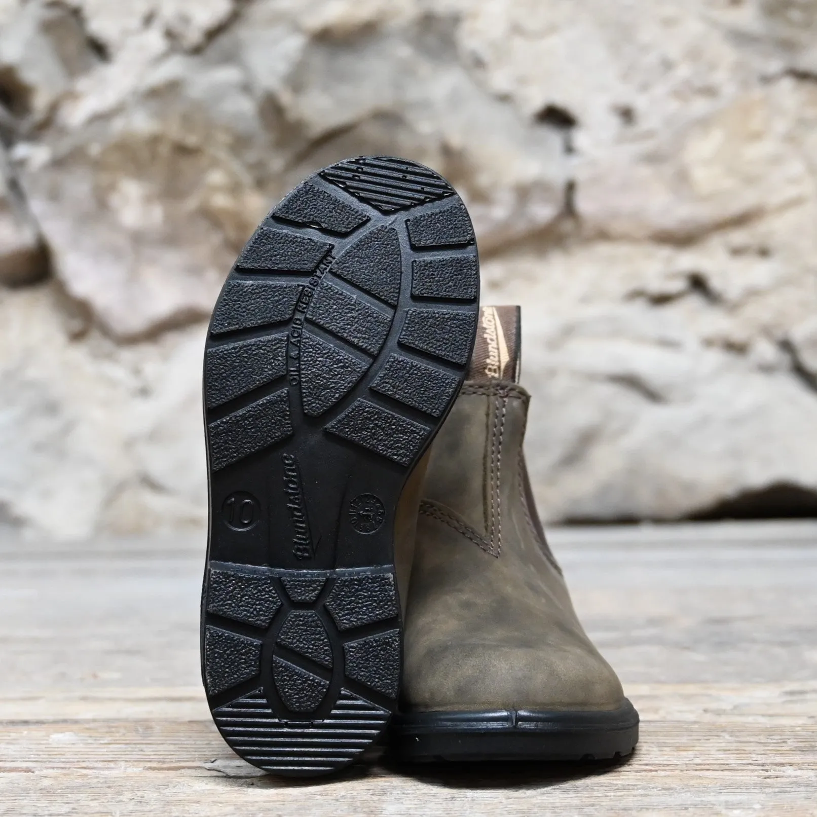 Blundstone Youth  Slip On In Rustic Brown
