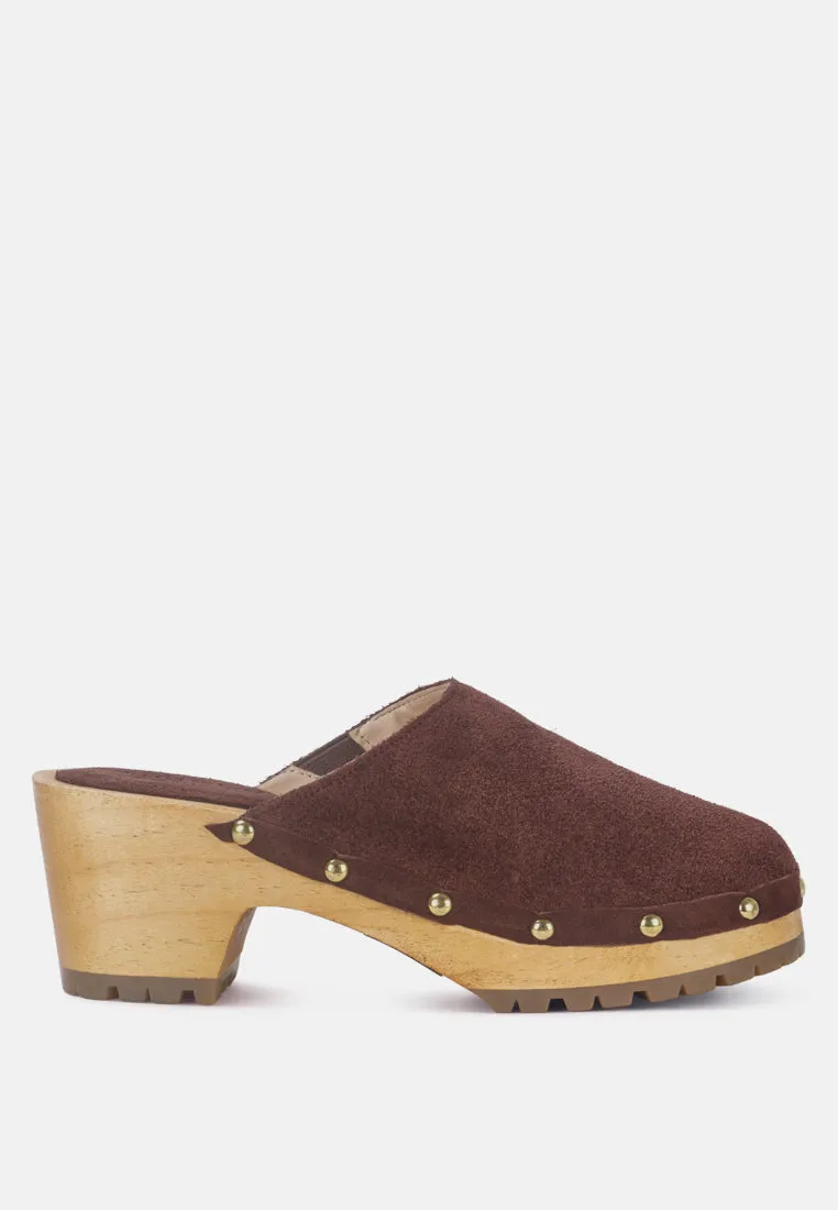 CEDRUS Fine Suede Studded Clogs Mules in Brown
