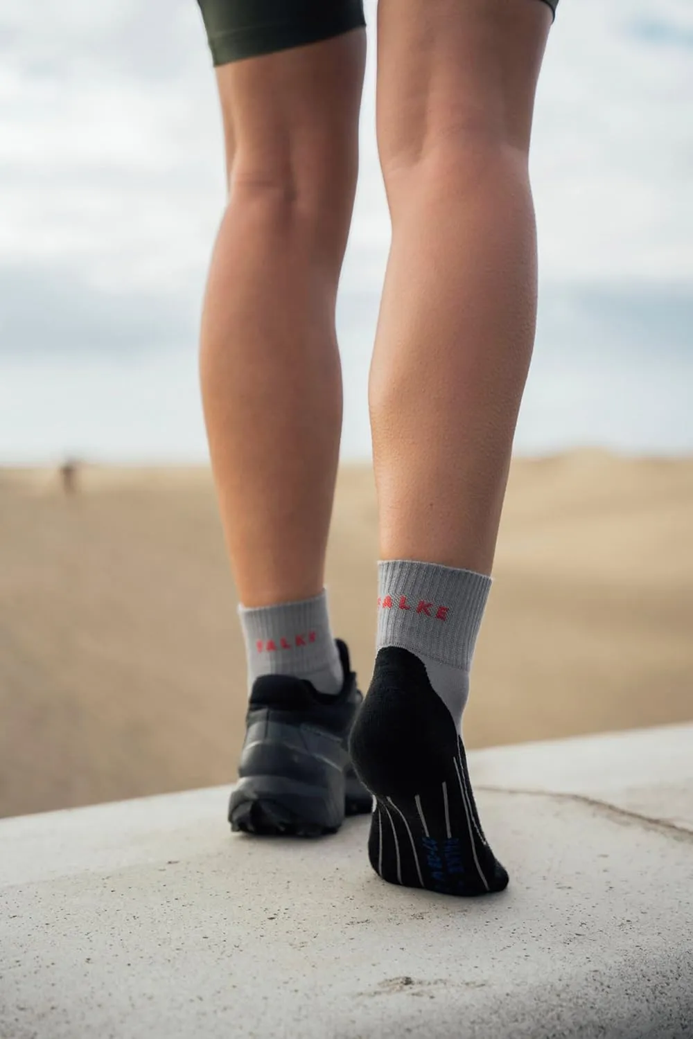 FALKE Women's TK5 Wander Cool Hiking Socks, 1 Pair