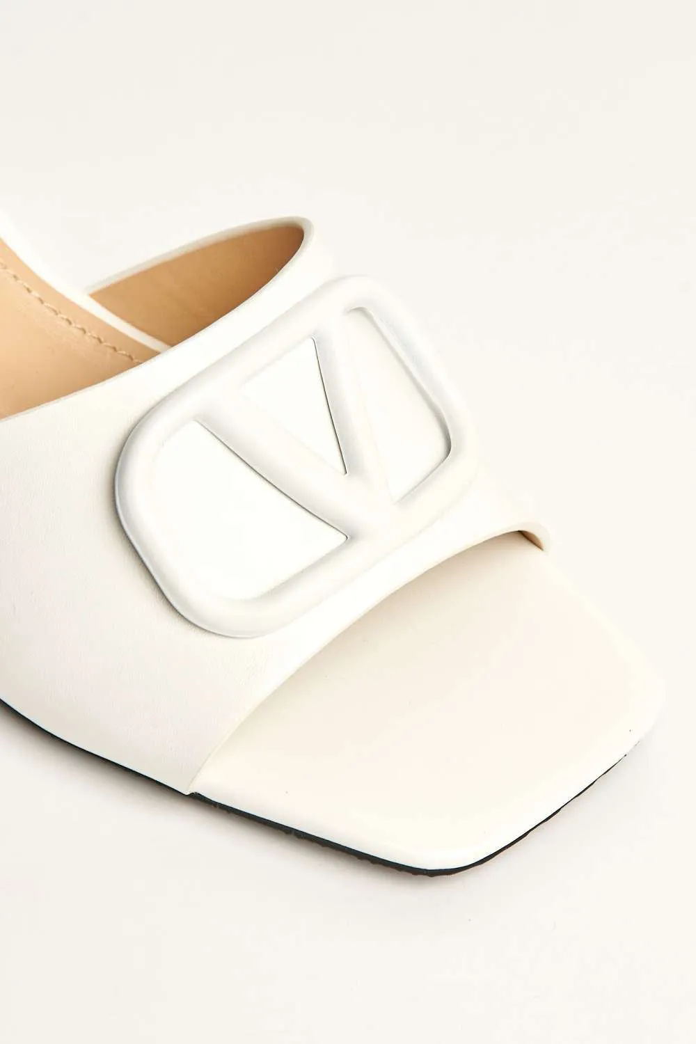 Heidi V Brooch Detail Wedge Mules in White