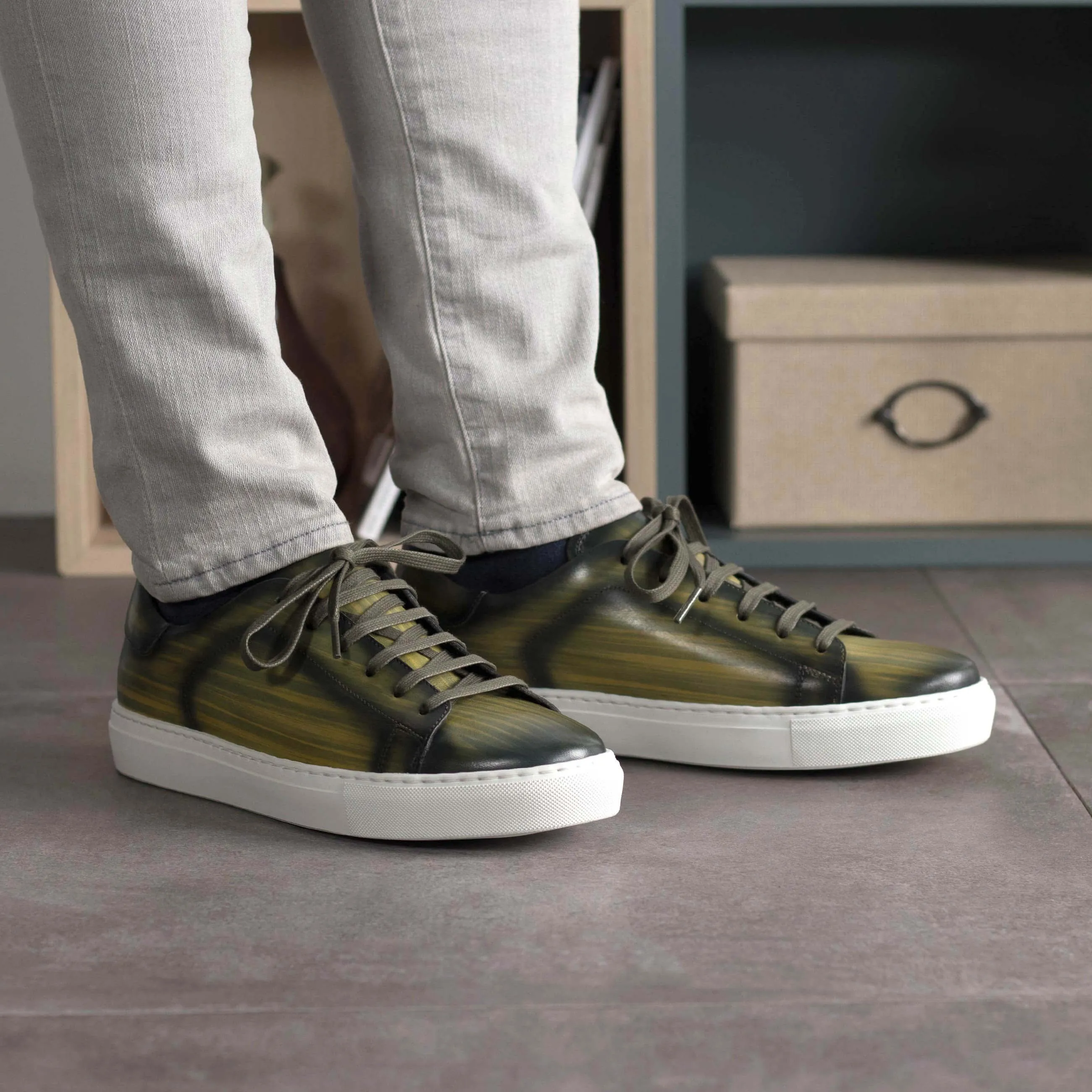 Rivale Patina Trainer in Khaki.