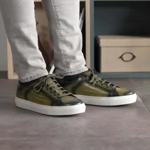 Rivale Patina Trainer in Khaki.