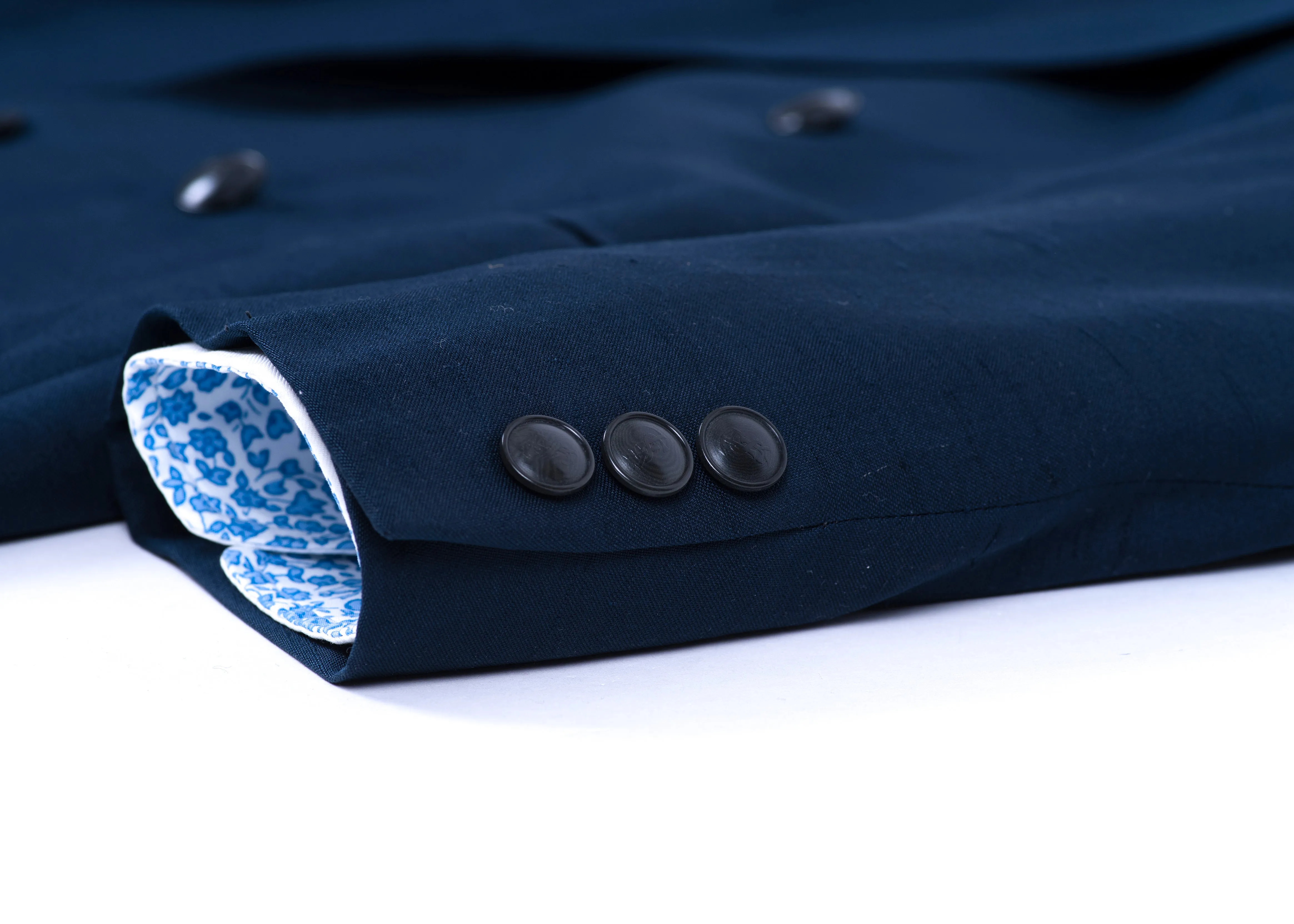 Yves Saint Laurent Pure Silk Double Breasted Blue Blazer, Men's US 34R, EU 44